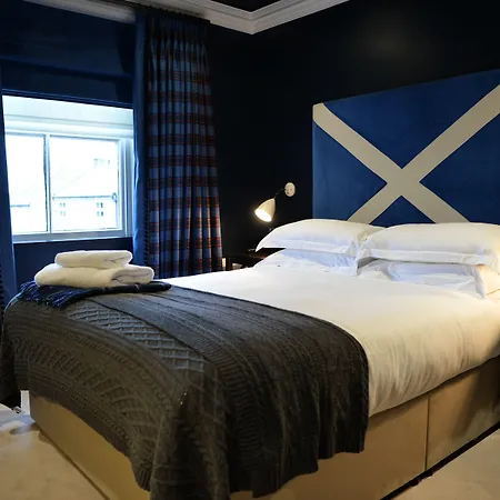 The Castle 3*
