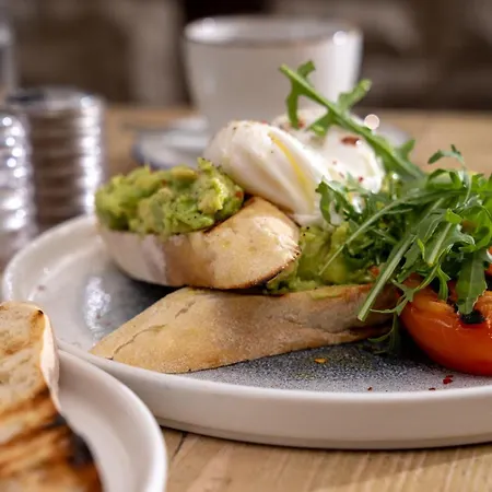 The Castle 3* Harrogate