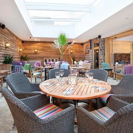 Han/Misafirhane The Castle